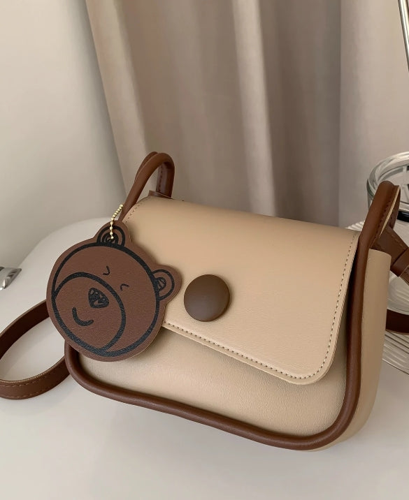 Sac carré mini à bouton à rabat avec breloque de sac