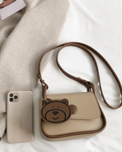 Sac carré mini à bouton à rabat avec breloque de sac