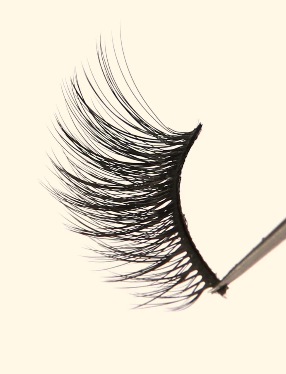 7 Pairs Of Criss-Cross Curled False Eyelashes Makeup Products